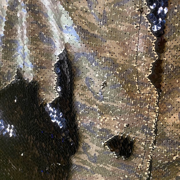 Free People Mini Skirt Sequins Camoflauge and Black Reversible Size 0 NWT - Picture 4 of 12